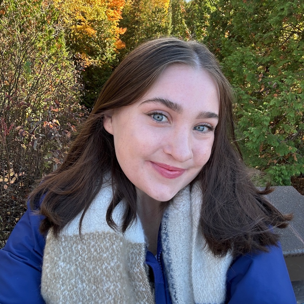 Meet your Posher, Lily